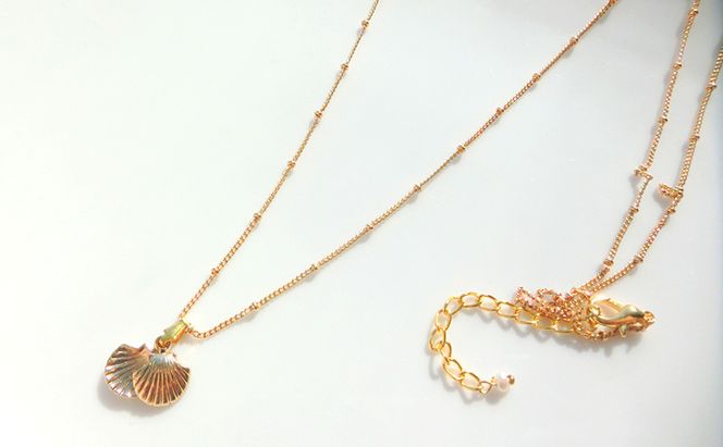 scallop long necklace ネックレス アクセサリー 貝殻 1個 [Q]handmadejewely【海 ゴールド  ロングチェーン シンプル 貝 パール 可愛い ハンドメイド ジュエリー 手作り  職人 上品 大人な雰囲気 ギフト プレゼント ラッピング 結婚式 普段使い】