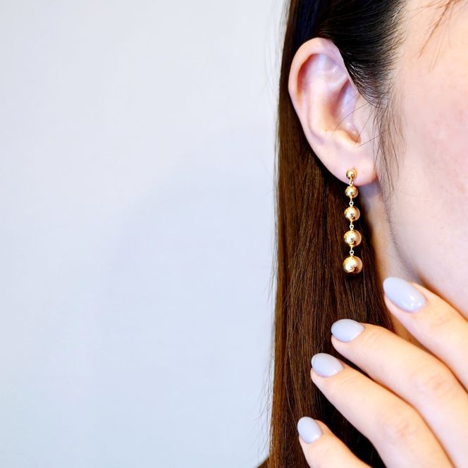 K18(18金) イエローゴールド ボール 5連 ピアス 地金 中空 保証書付 M1073 242-040