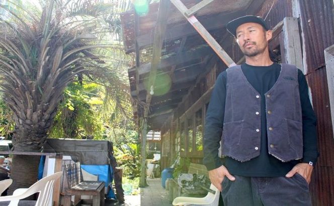 TheCaviar ヴィンテージコーデュロイベスト　ブラック ファッション 服 男性 メンズ トップス シープボア素材 ボア素材 裏地 保温性 ヴィンテージベスト オマージュ 着心地 日本製 