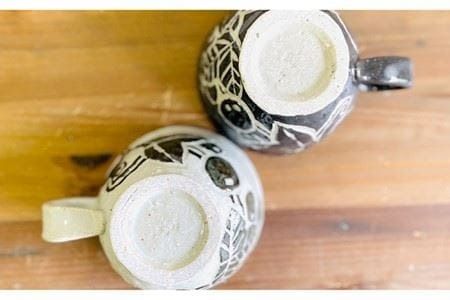 彫絵 ぶどう カップ 《 糸島 》【てびねり舎（鎌田 恵子）】【いとしまごころ】コップ 食器 陶器 マグ [ARZ004]