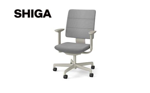 イトーキ SHIGA シガ 昇降脚 背トリプル ベースカラー:ペールオリーブ / 座面カラー:グレーC（KJ-517SEM-L4C5F）キャスター5本脚 【アンクルムーブ・シンクロロッキング / アジャスタブル肘 / 抵抗付きウレタンキャスター】 日本製 ワークチェア オフィスチェア 柴田文江氏デザイン【EI186W】（滋賀県　近江八幡市）