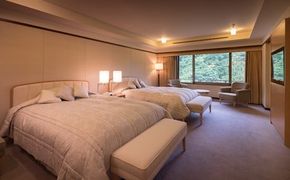 静かな空間で贅沢な時間を過ごす。花巻温泉　佳松園　貴賓室「ロイヤルスイート」ペア宿泊券 【568】