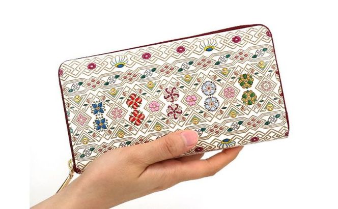 長財布 大容量 ぐるっとファスナーの長財布 花菱 文庫屋大関 通帳が入る 財布 レディース 本革 牛革 通帳ケース 通帳入れ 通帳 ポーチ ファスナー カード 収納 ポケット 小銭入れ 仕切り 工芸品 雑貨 東京