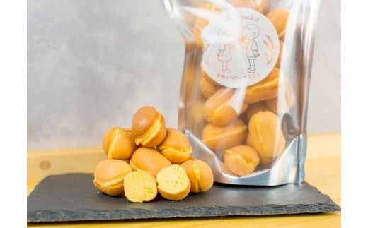 4種の米粉のベビーカステラ (プレーン、チョコ、抹茶、紅茶) 