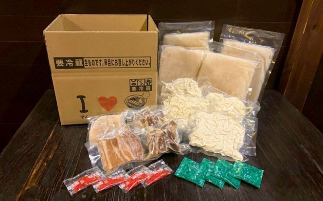 沖縄そば 4種類食べ比べセット (三枚肉・ソーキ・軟骨ソーキ・てびち) おきなわそば ソーキそば ギフト お土産 おすすめ  沖縄市 / だるまそば[BCAO002] 