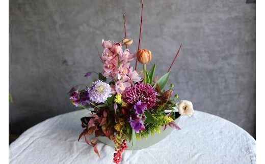 ■お正月限定■ [ お任せ ] 華やかフラワーアレンジメント　生花 フラワーアレンジメント 年内配送 正月 新年 迎春 植物 室内 屋内 玄関 床の間 インテリア ※2025年12月下旬に順次発送予定 ※12月31日までにお届け