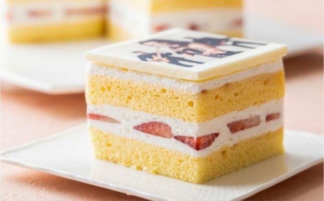 【スイーツ】お気に入りの写真をホワイトチョコにプリント！オリジナルの美味しいケーキを。 4ピース アルバムケーキ（文字あり）-[G710-3]