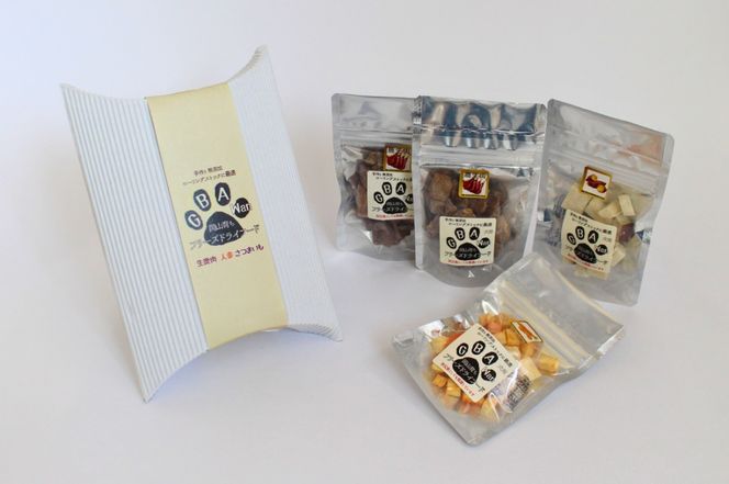 ペットのおやつ3種セット（鹿生肉・さつまいも・にんじん） / フリーズドライ ペットフード 岡山県 真庭産 犬 シカ肉 野菜 手作り 無添加 ペット おやつ 小分け 国産 防災食 ジビエ 【hmwr006-01】