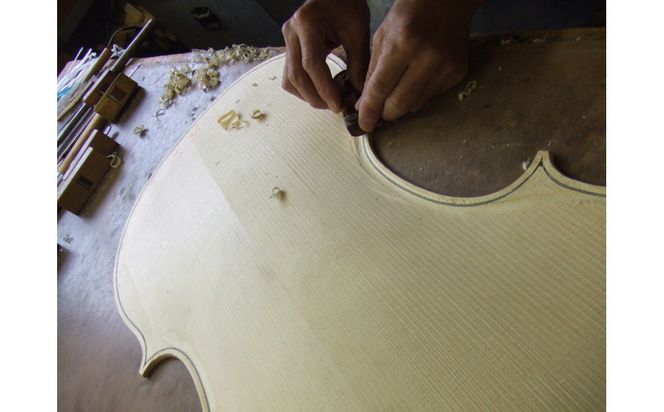 バイオリン職人が手掛けた“本物の“バイオリン時計【オモテ板使用】（壁掛けタイプ） 232238_AD77-PR