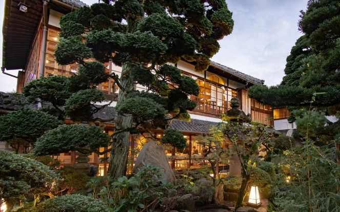 NIPPONIA HOTEL 伊賀上野 城下町 レストラン〈ルアン〉ディナー全7品ペアチケット 【valu0001】