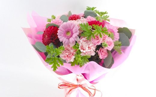 【先行予約】母の日にぴったりなカーネーションを中心にしたブーケ！ 花瓶付きタイプ 【2026年5月7日～9日までまで順次発送】 母の日 花 花瓶 ブーケ 花束 贈り物 ギフト