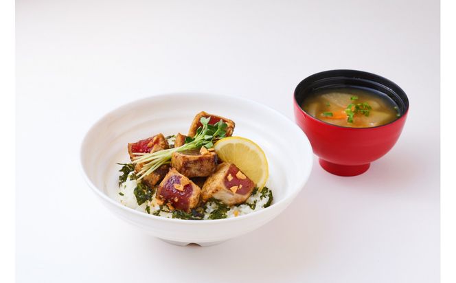 【大容量】日光丸自慢の一本釣りカツオ使用！カツオシーステーキ約1,200g（約400g ×3） 鰹  冷凍 小分け 大容量  時短  便利 個包装 おつまみ おかず 惣菜 晩ごはん 加工品 カツオ 鰹  魚  焼くだけ 222232_BC036