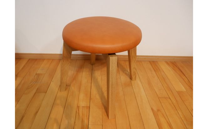 回転スツール（脚部材：ナチュラル/座面：本革キャメル） 372013_LL005VC02