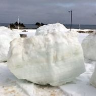 2000-3 オホーツク海の流氷（約１トン）