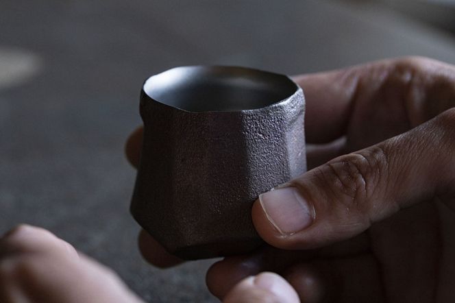169-48-002　“ hikiZAN ”Premium Titanium Sake Vessel 2nd model【 日本酒 酒器 茨城県 日立市 】