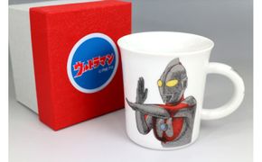 九谷焼　ウルトラマンマグカップ　スペシウム光線 172111_CY3068