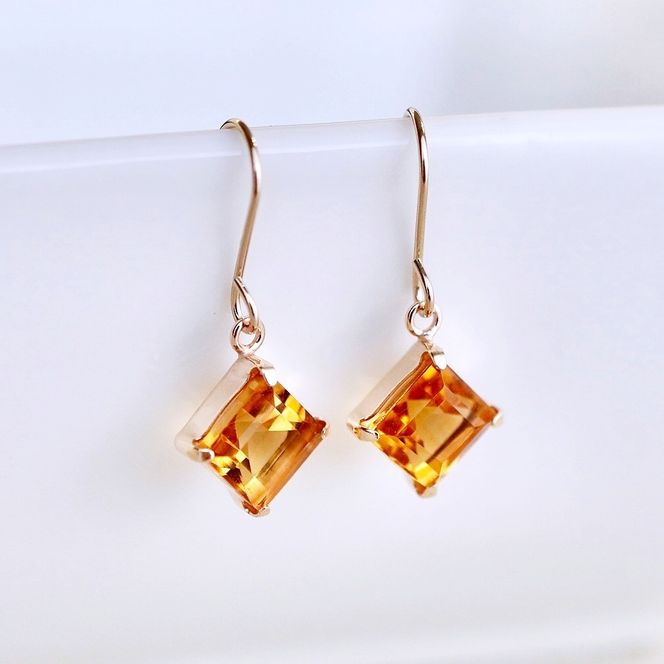 【ジュエリー】K10 イエローゴールド シトリン 揺れる ピアス 保証書付 SE-2851 242-005-e