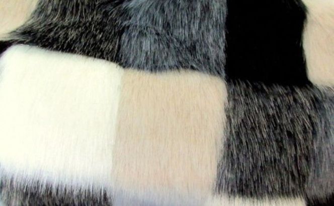 オリジナルネコ型トートバッグ＊モノトーンチェックファー 猫好き 猫の形 バック お出かけ どうぶつ かわいい 猫グッズ ふわふわ フェイクファー 手提げ チェック柄 