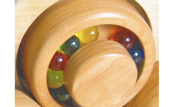 木のおもちゃ「クルクルサンサンカー」 北海道 南富良野町 おもちゃ オモチャ トイ 知育 子供 プレゼント 孫 贈り物 ギフト 雑貨 玩具 工芸品 