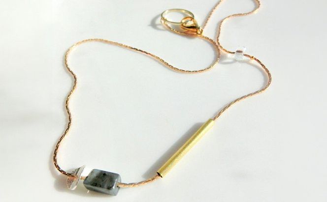 mineral necklace ネックレス アクセサリー 1個【シンプル ブラック 天然石 ガラス パール ビーズ 可愛い ハンドメイド 手作り  職人 上品 大人な雰囲気 ギフト プレゼント ラッピング 結婚式 普段使い Q 北海道 幕別町】
