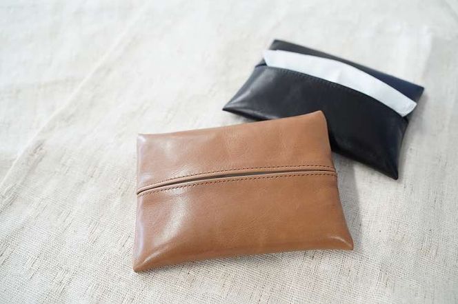 やわらかい本革「ポケットティッシュケース」２個セット 革 ティッシュ ポケットティッシュ 黒 茶 ブラック キャメル 子牛 カーフレザー 薄い 軽い やわらかい 本革 ティッシュカバー H066-064
