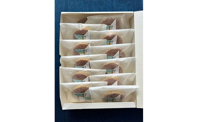 【話題の新商品】伊賀のお忍びオヤツ24個入り（12個入×2箱） 名張土産 伊賀土産 和菓子 おやつ スイーツ 伊賀 どら焼き 忍者 忍 手裏剣 クルミ キャラメル 三重県 名張市