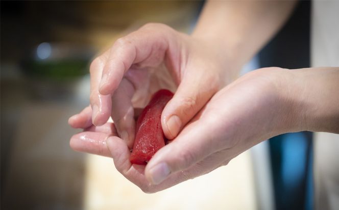 たかぎ 食事券 ￥80,000（10,000円分×8枚）【食事券 寿司 コース おまかせ 和食 ミシュラン ビブグルマン おいしい ギフト ディナー プレゼントグルメ おすすめ 家族 カップル ペア 記念日 チケット 三重 四日市市 四日市 ふるさと納税】