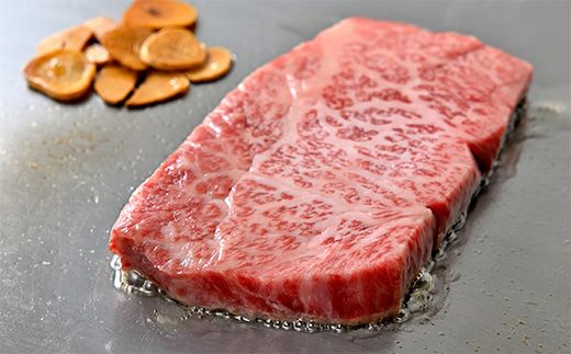 【4等級以上】近江牛 ステーキ用モモ【600ｇ（150g×4枚)】【AB59W】