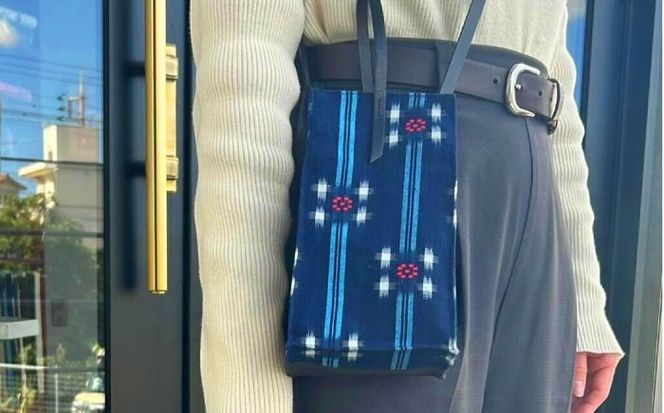 『琉球花織Bell-box』 箱型ショルダーバッグ (ネイビー) ファッション 小物 雑貨 ミニバッグ コンパクト 沖縄市 / FABRIC SHOP MINAMI[BCCS015-02]