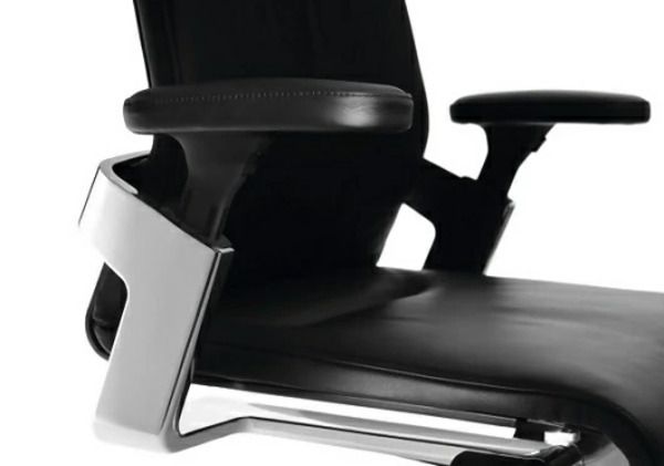 ウィルクハーンチェアー 170レンジ オン(ブラック)／ヘッドレスト・ファイバーフレックス ／在宅ワーク・テレワークにお勧めの椅子