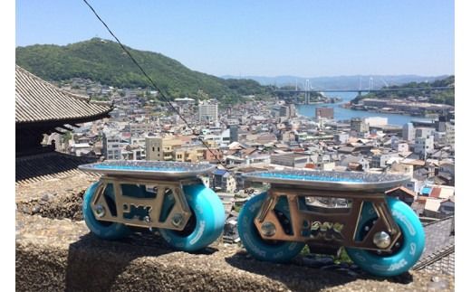 JMKRIDEのJMKスケート サクラ / ピンク B.Snow - フリースケート｜人気が高まっている「フリースケート」。JMKRIDEがプロデュースした、メイド・イン・土浦の「JMKスケート」をぜひ体験してください! ※離島への配送不可