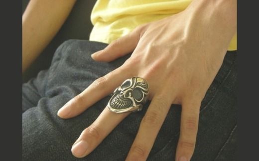 The skull of twofacedness ring