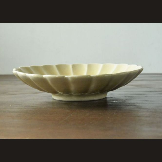 砥部焼 菊型皿セット（直径約17cm×2枚）白 IKTS011-1