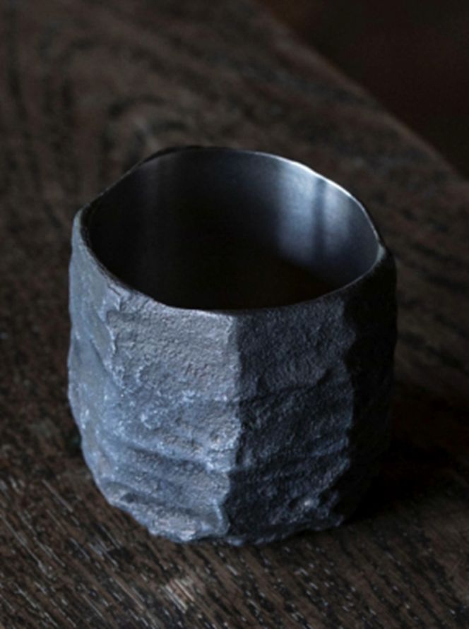 169-48-001　“ hikiZAN ”Premium Titanium Sake Vessel 1st model 【 日本酒 酒器 茨城県 日立市 】