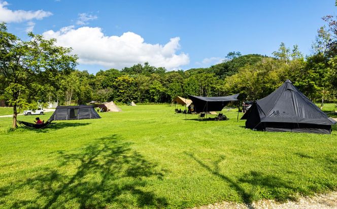 Mount NIKI 利用チケット 3,000円分 キャンプ アウトドア レジャー バーベキュー 利用券 チケット 観光 旅行 宿泊 [株式会社アイミール]