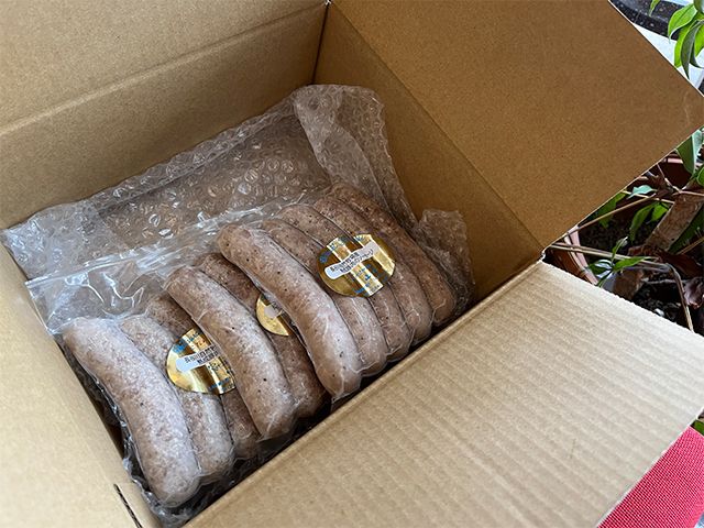 熟成豚肉 ソーセージ 5本入り 3パック セット 詰め合わせ 長谷川自然牧場 レストラン山崎 冷凍 加工肉 加工品 豚 豚肉 お肉 肉 おつまみ つまみ 惣菜 おかず 朝食 熟成豚 青森 青森県 鯵ヶ沢町