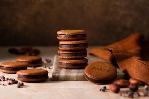 【dari K（ダリケー）】カカオサンドクッキー2種食べ比べセット（ダーク・抹茶）［ 京都 チョコレート カカオを通して世界を変える 人気 おすすめ ギフト プレゼント 贈答 お取り寄せ お菓子 スイーツ ］ 261009_B-CL16