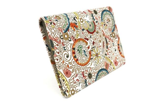 【文庫屋大関】パーソナルホルダー　かくれんぼ猫【皮革工芸品】 雑貨 日用品 ブックカバー パスポートケース 貴重品入れ マルチケース シンプル 和風 革小物 