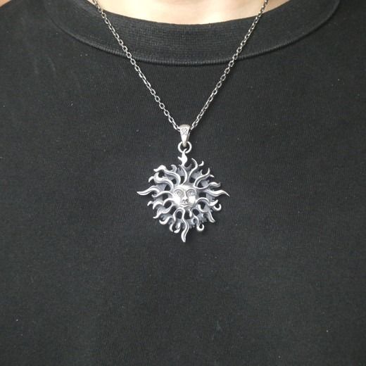God sun pendant (silver)