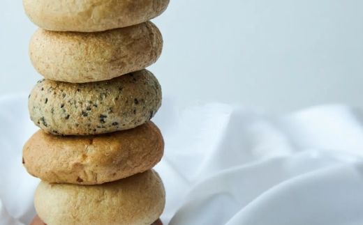 牛久市産小麦のベーグル6種・12個セット[BD004us]