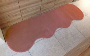 diw0220 北欧風キッチンマット ラグマットタイプ 65×210cm ピーナッツ型 ライトマホガニー 抗菌防臭 SEK 織人しきもの屋工房