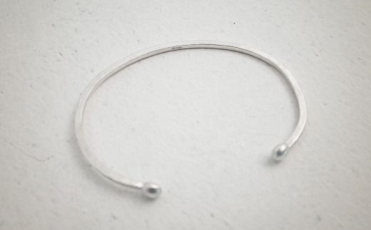【Sサイズ】ふたつぶ バングル 1個 Sサイズ / ブレスレット シルバー アクセサリー シンプル 小物 日用品 雑貨