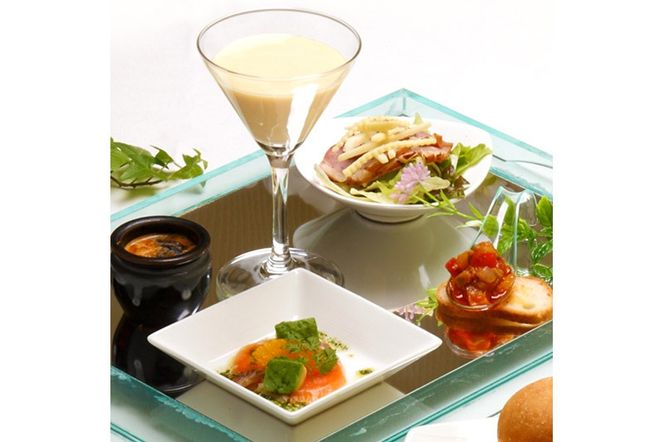 イタリアンレストラン ヴェルドゥーラ ランチ「贅沢コース料理」食事券 2名様分 [大人の隠れ家]|06_rvd-020201