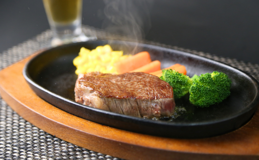 《12/21まで年内発送》【但馬牛 経産牛 ステーキ 食べ比べ サーロイン150g×2 モモ150g×2 合計4枚 600g】経産但馬牛 ステーキ おすすめ 但馬牛 希少部位 牛肉 ブランド 和牛 冷凍 産地直送 但馬 神戸 兵庫県 香美町 村岡 牛将 村岡ファームガーデン 02-29