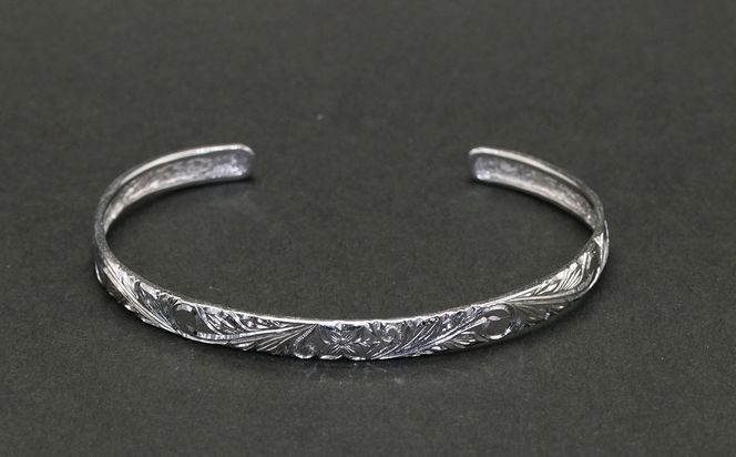メンズバングル  平うち・ハワイアン彫り （SV925）