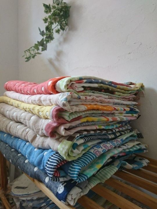 ハンドメイドの国産6重ガーゼの【100cm×70cm】サイズブランケット（ネイビー）