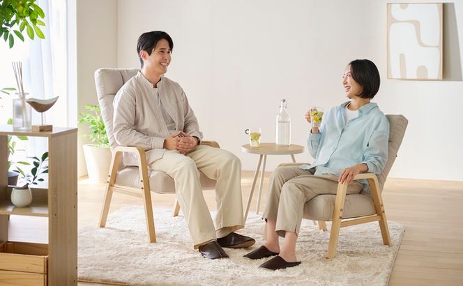 ウッドアームチェア Mサイズ WACR-M アイボリー リクライニングチェア 一人掛け リクライニング 座椅子 一人用 ソファー 高齢者 肘掛付 コンパクト ふかふか 椅子 アイリスオーヤマ