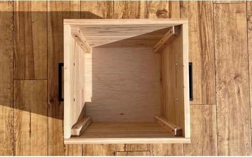 シダーBOX（鉢カバー）有刺鉄線入り
