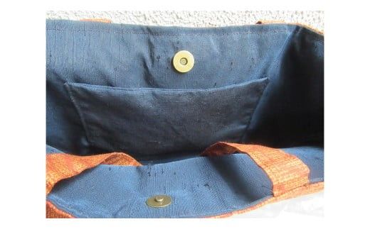 結城紬 リメイク 横長 トートバック （茶亀甲柄） 本場結城紬 手作り バック [BN029ci]