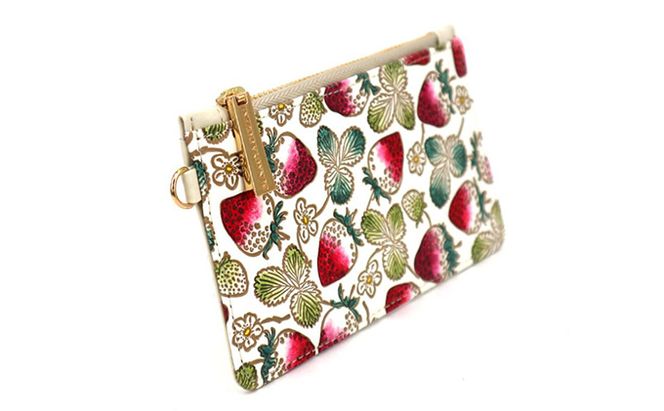 【文庫屋大関】すっきりカードケース　いちご【皮革工芸品】 ファッション小物 雑貨 フラグメントケース 小銭入れ付き 収納 スマート 日本製 イチゴ 苺 フルーツ 